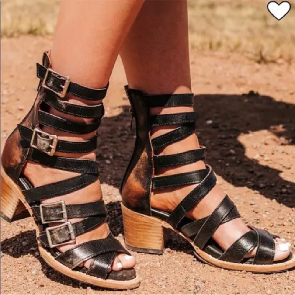 Freebird Cozumel Black Multi Strappy Sandals  Size 9